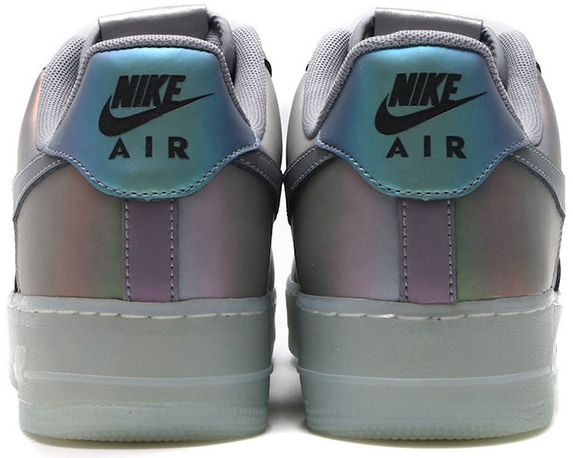 Air Force 1 Low 07 LV8 Iridescent