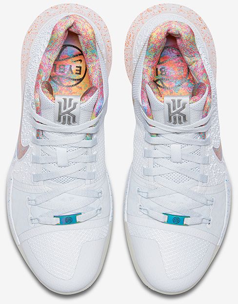 Nike Kyrie 3 EYBL