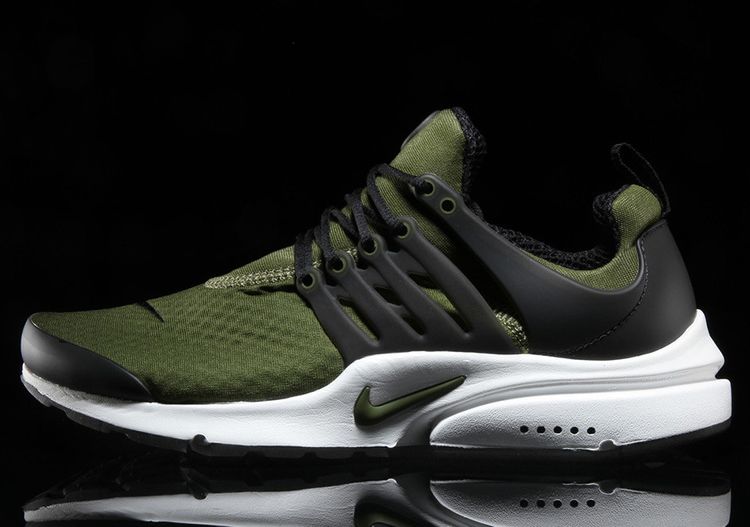 Nike Air Presto Essential Legion Green