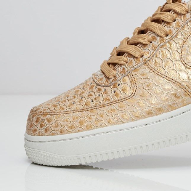 Achetez des Air Force 1 Low 07 LV8 Golden Scales 718152 701 GOAT FR