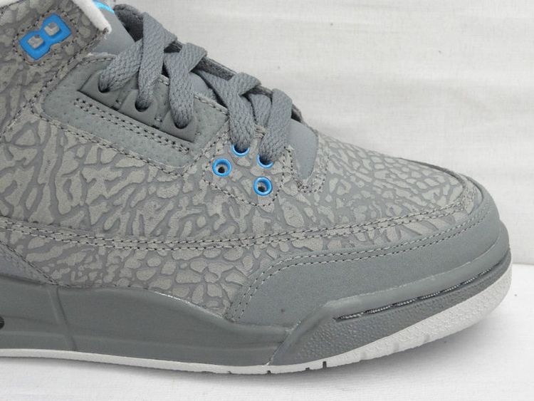 Air Jordan 3 Retro GS Cool Grey Blue Glow