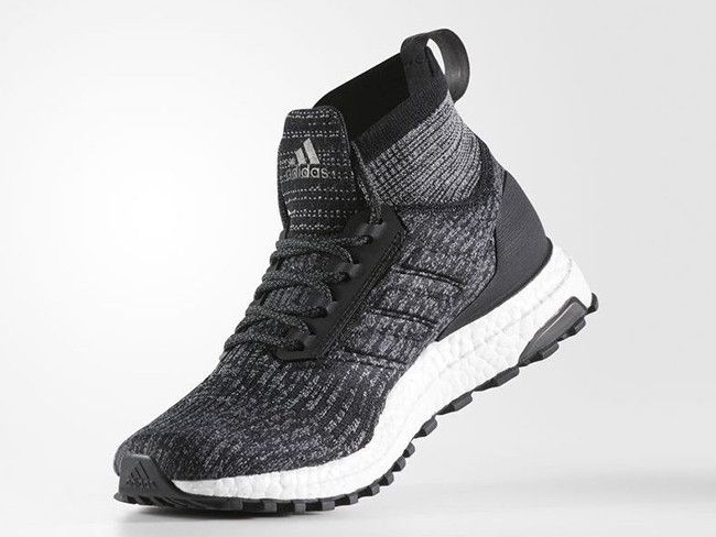 Ultra boost atr mid undyed top