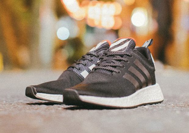Adidas NMD R2 Tokyo