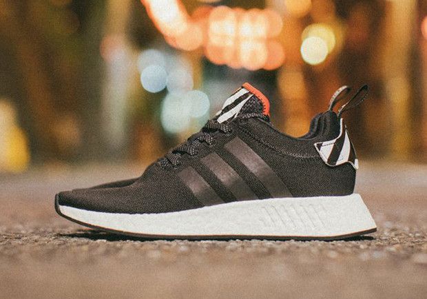 Size 7.0 NMD R2 Tokyo