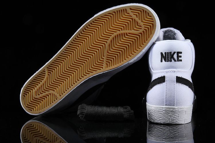 Nike SB Zoom Blazer Mid Canvas White Black Gum