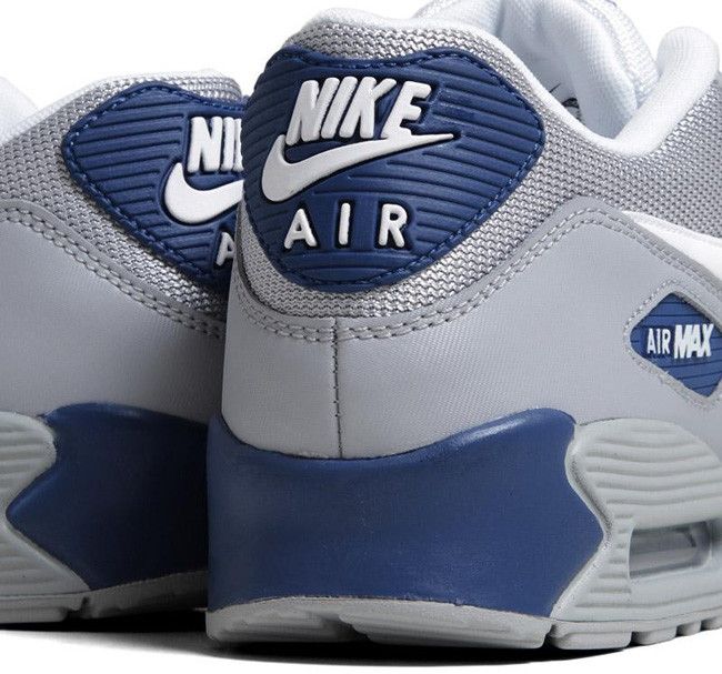 Nike Air Max 90 Essential