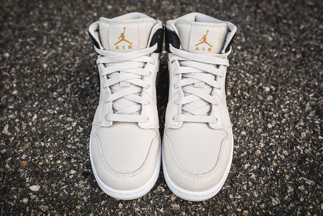 Buy Air Jordan 1 Retro Mid GS Light Bone 554725 023 GOAT