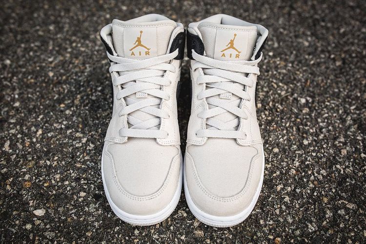 Buy Air Jordan Retro Mid GS 'Light Bone' 554725 023 GOAT