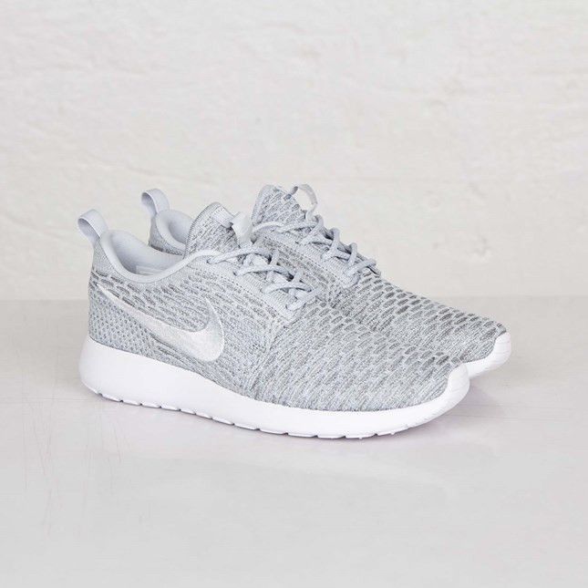 Nike Wmns Rosherun Flyknit
