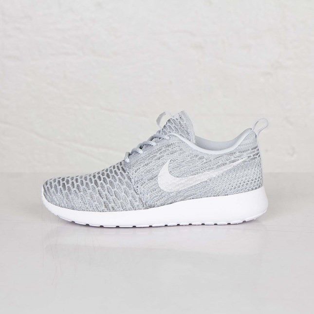 Nike Wmns Rosherun Flyknit