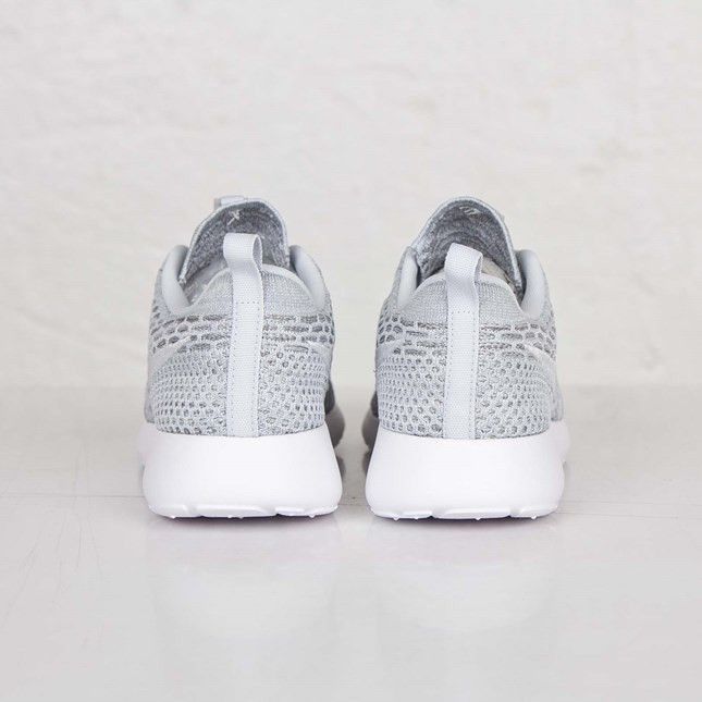 Nike Wmns Rosherun Flyknit