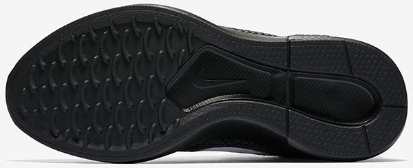 Nike Wmns Duel Racer