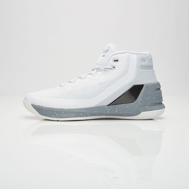 Size 8.0 Curry 3 White