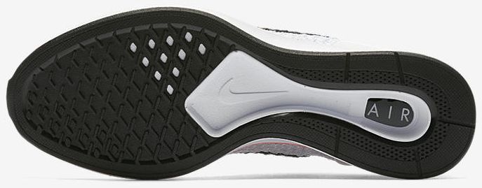 Nike Wmns Air Zoom Mariah Flyknit Racer White Crimson