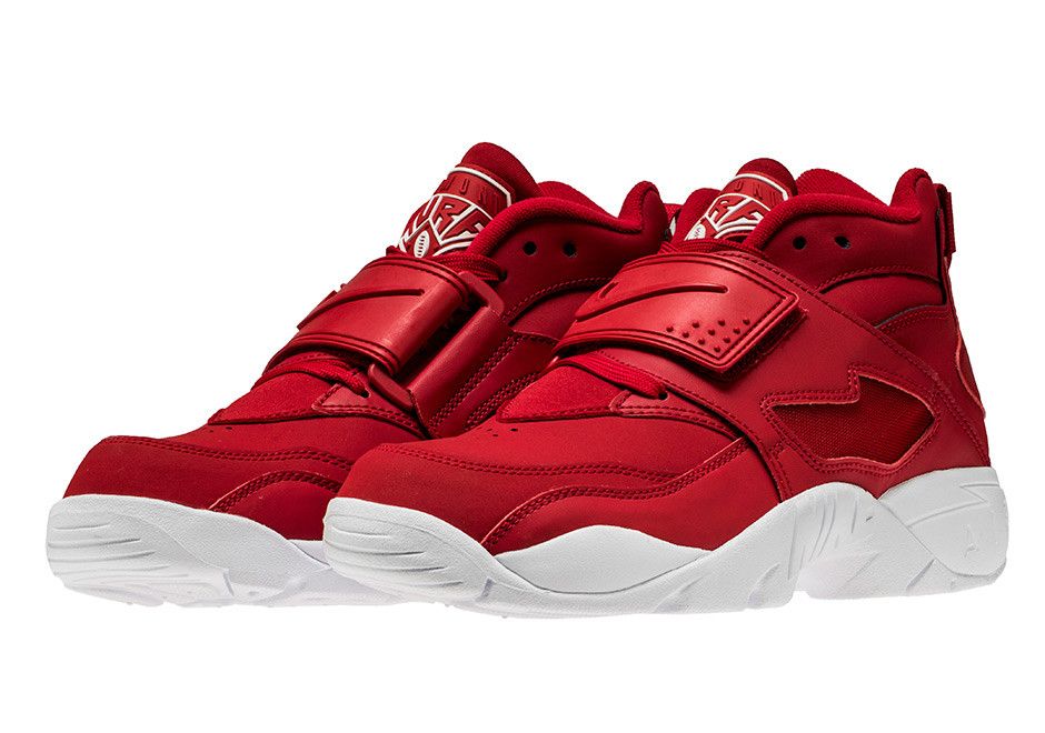 Nike air diamond turf red top