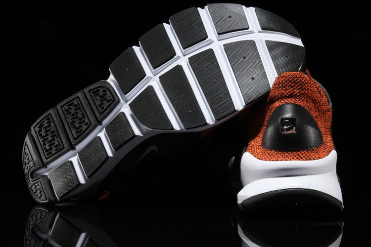 Nike Sock Dart SE Terra Orange