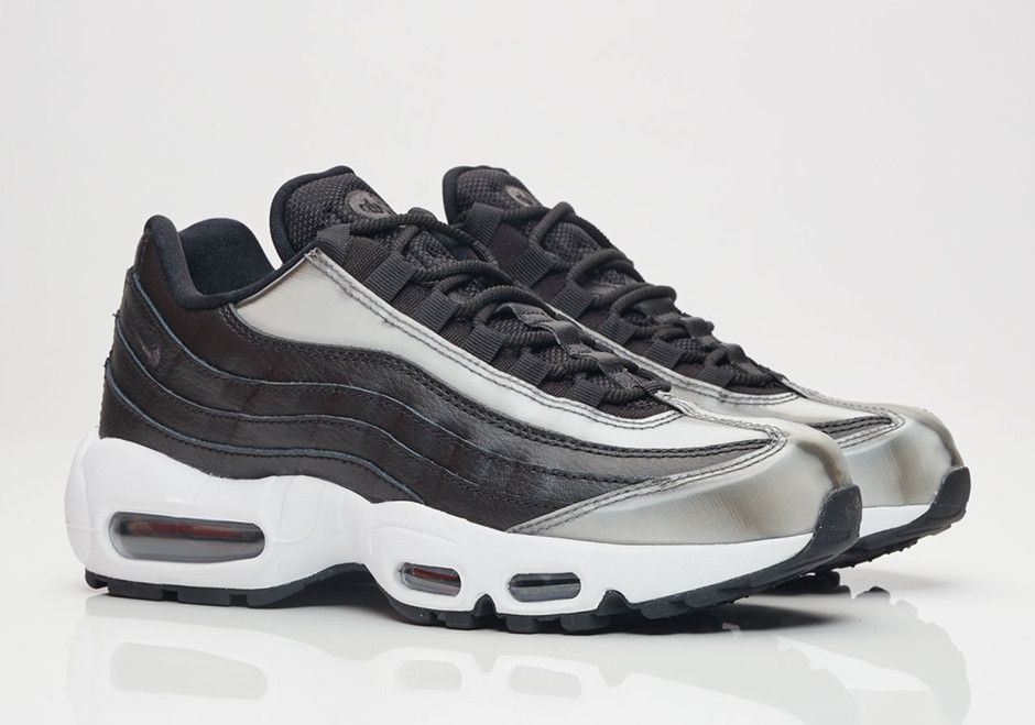 Size 8.0 Wmns Air Max 95 SE Brushed Metal