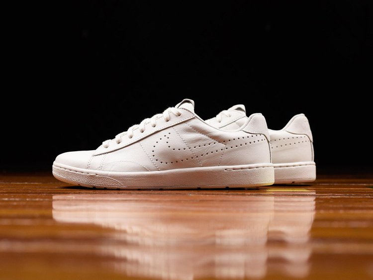 Tennis Classic Ultra Ivory