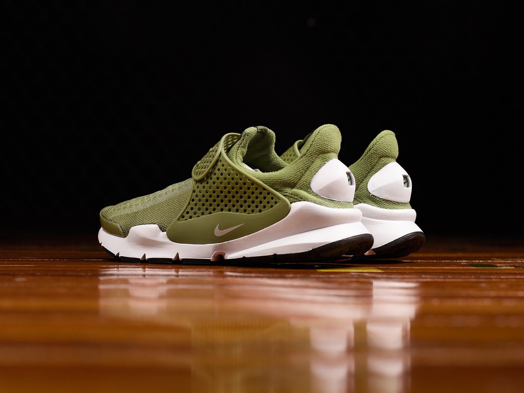 Nike sock dart green online