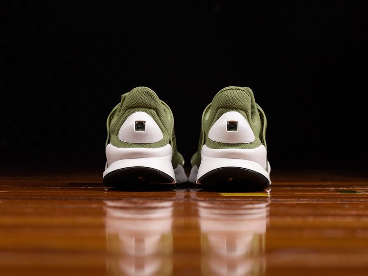 Nike Sock Dart Palm Green