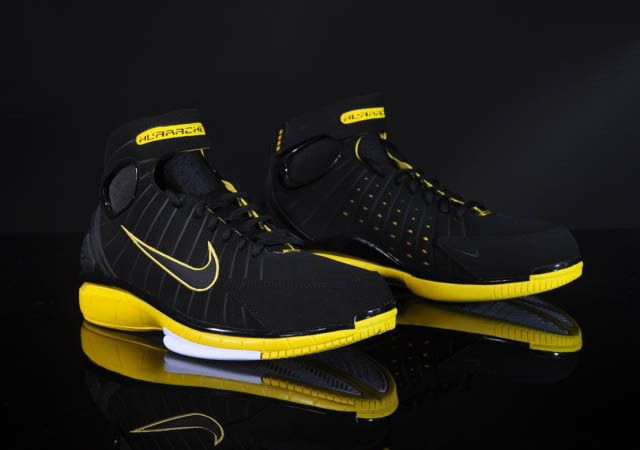 Buy Air Zoom Huarache 2K4 511425 007 GOAT UK