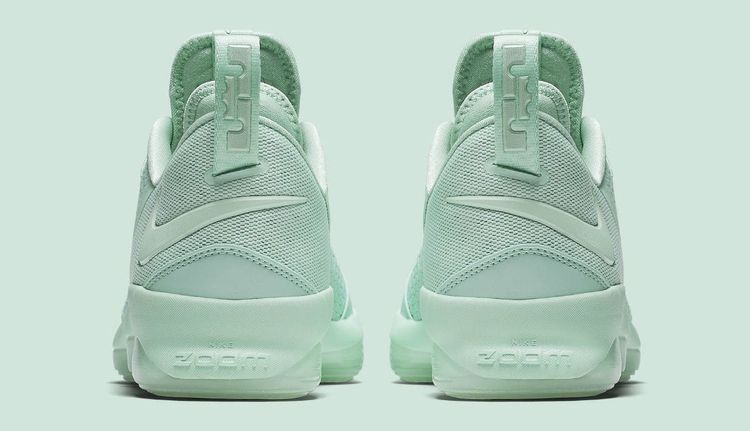Size 7.0 LeBron 14 Low Mint