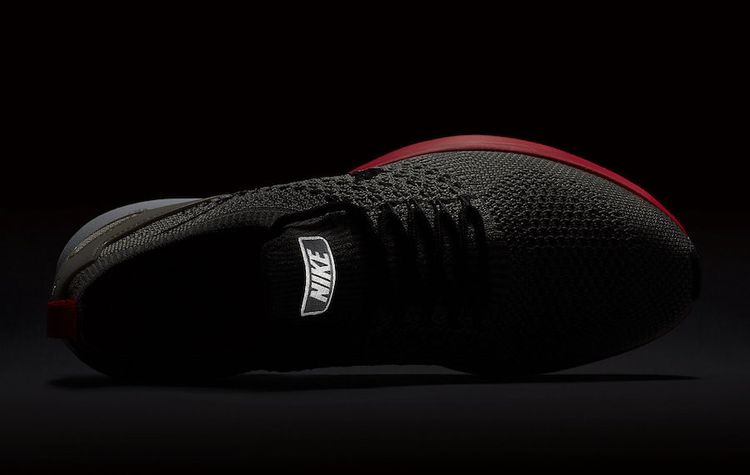 Nike Wmns Air Zoom Mariah Flyknit Racer String