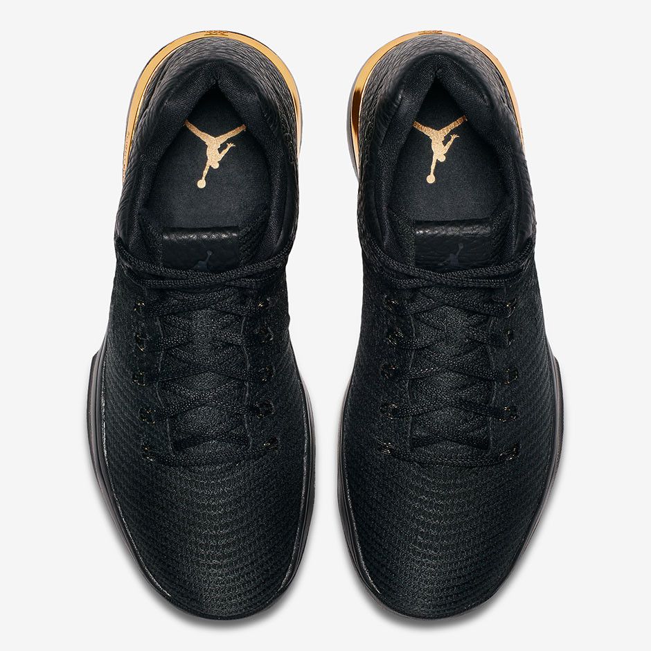 Jordan xxx1 low black gold deals