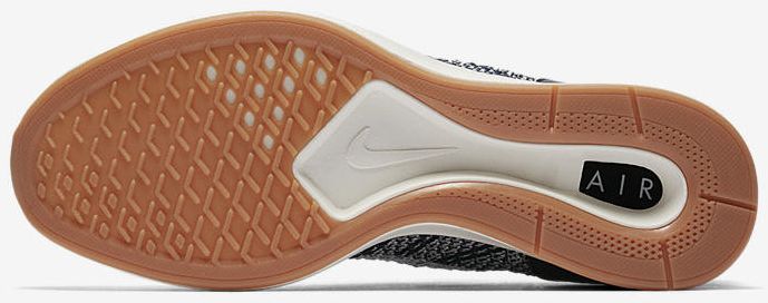 Nike Wmns Air Zoom Mariah Flyknit Racer