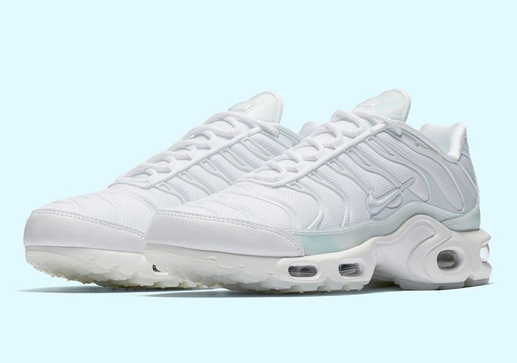 Nike Wmns Air Max Plus SE Ice Blue