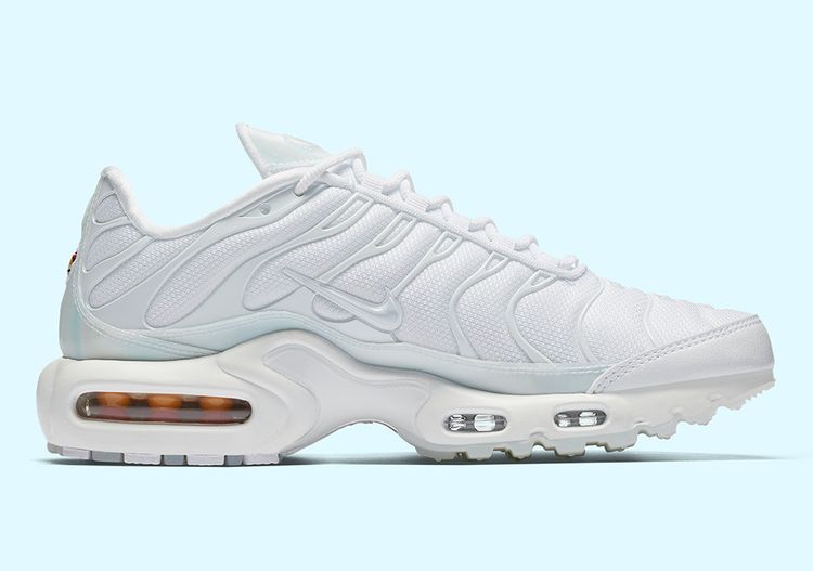 Nike Wmns Air Max Plus SE Ice Blue