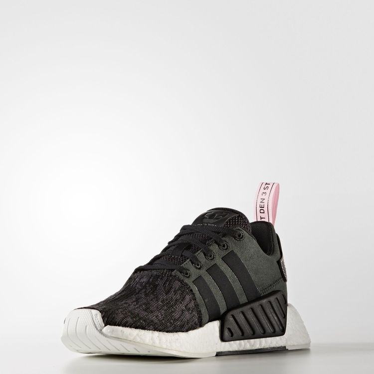 adidas Women's Nmd R2 Casual Shoes, Black - Size 7.5