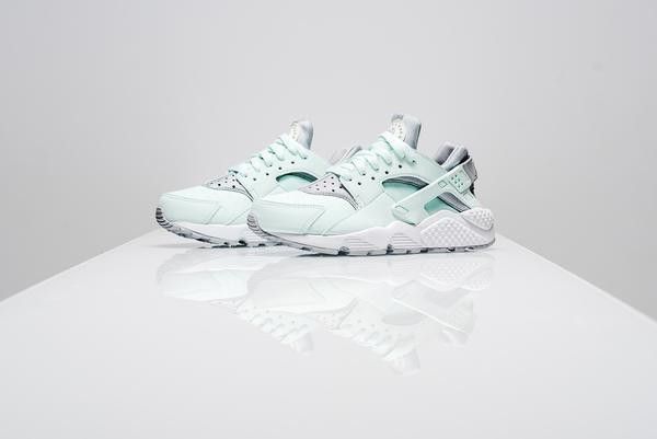Nike Wmns Air Huarache Run Igloo