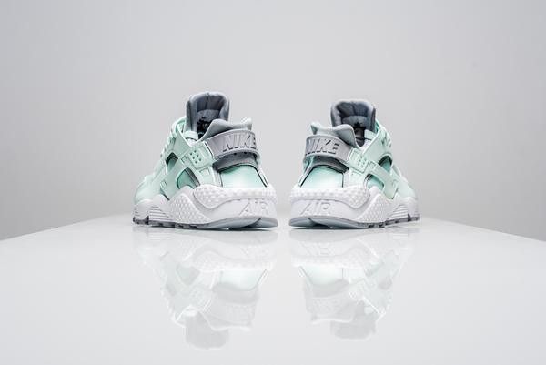 Nike Wmns Air Huarache Run Igloo