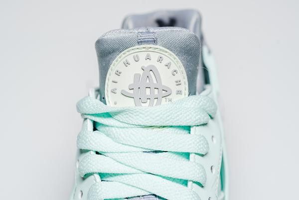 Nike Wmns Air Huarache Run Igloo