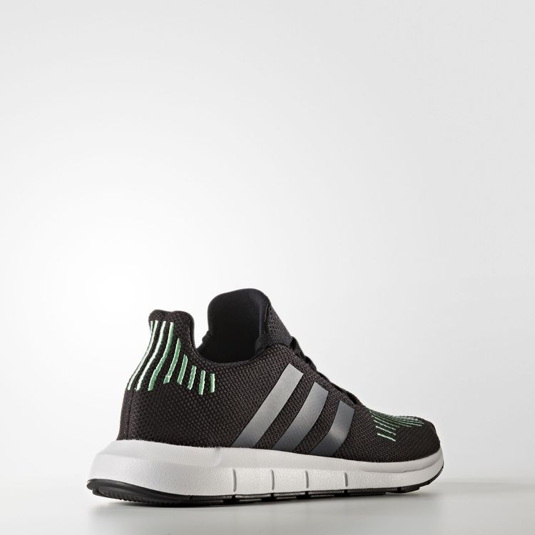 Adidas Swift Run Black