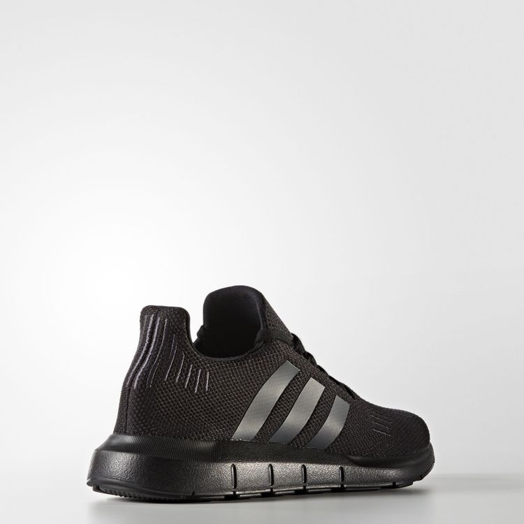 Adidas Swift Run Triple Black