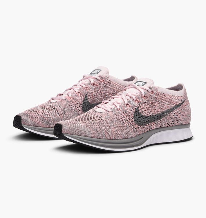 flyknit racer strawberry