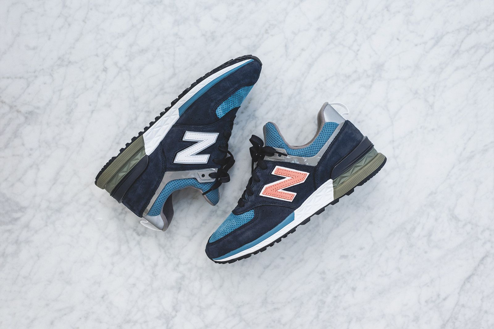 Size 10.0 Ronnie Fieg x Dover Street Market x 574 Sport Navy