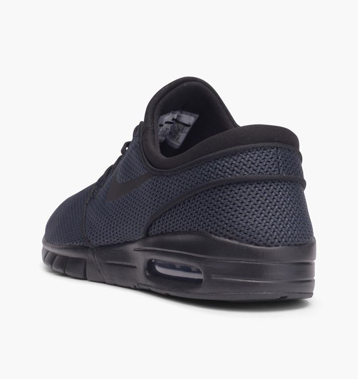 Janoski max triple black discount