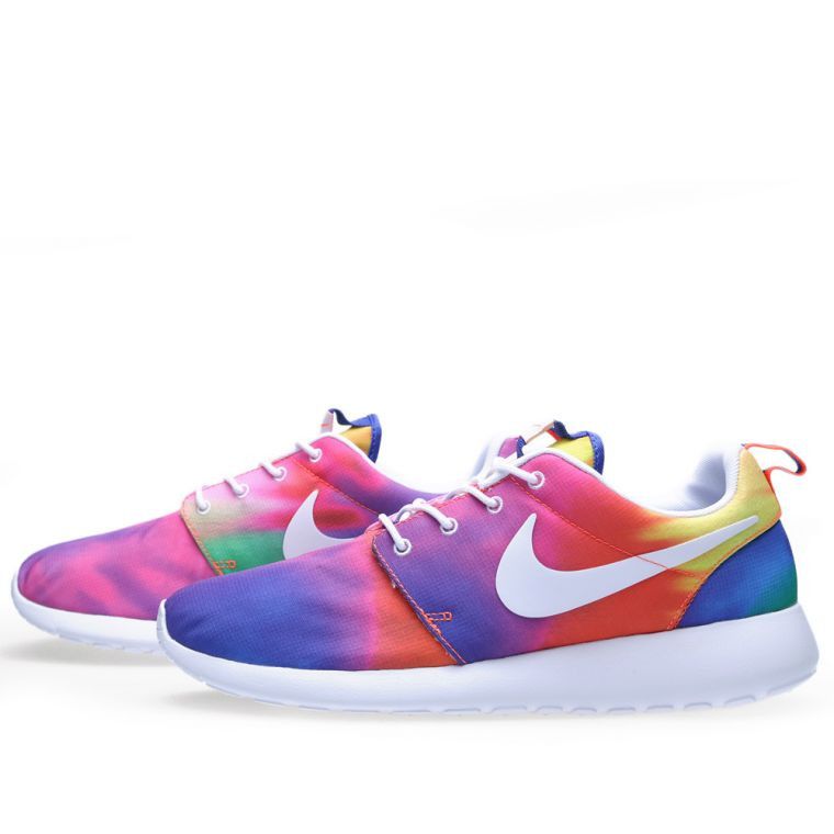 tie dye roshe run