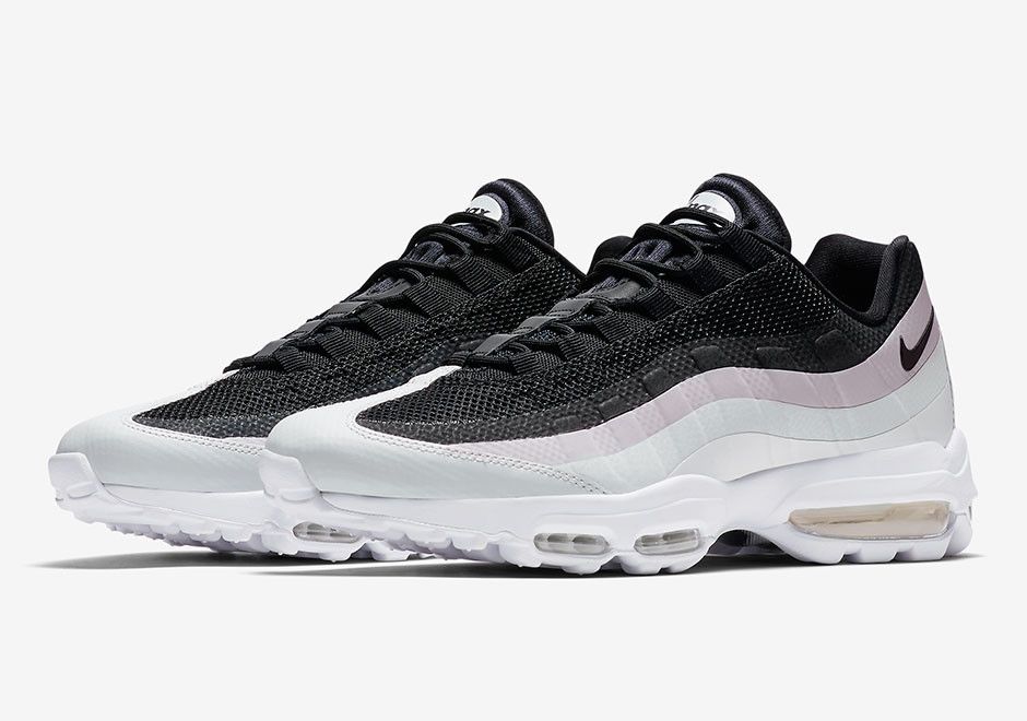 Air max 95 ultra essential black and white on sale