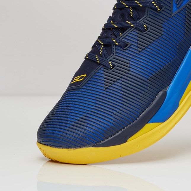 Curry 2.5 dub nation top