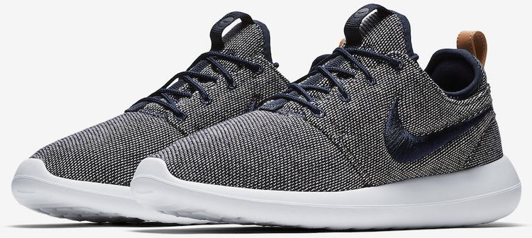 Loopwheeler x NikeLab Roshe Two