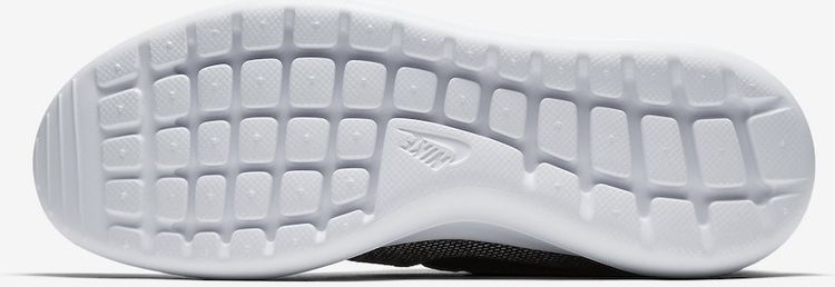 Loopwheeler x NikeLab Roshe Two