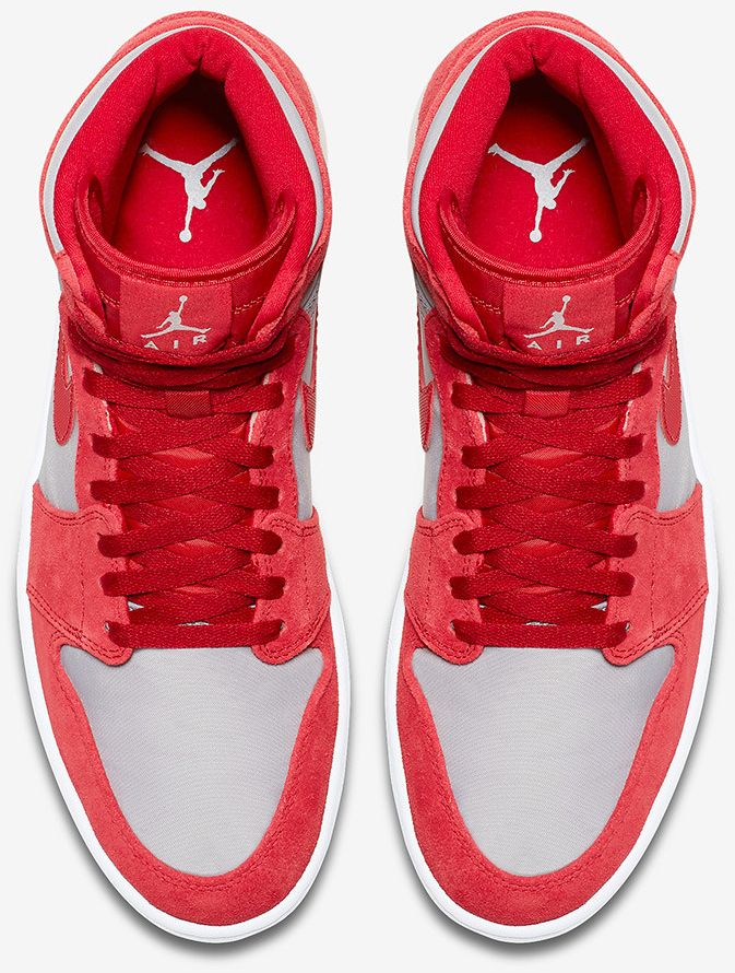 Air Jordan 1 Retro High Premium True Red