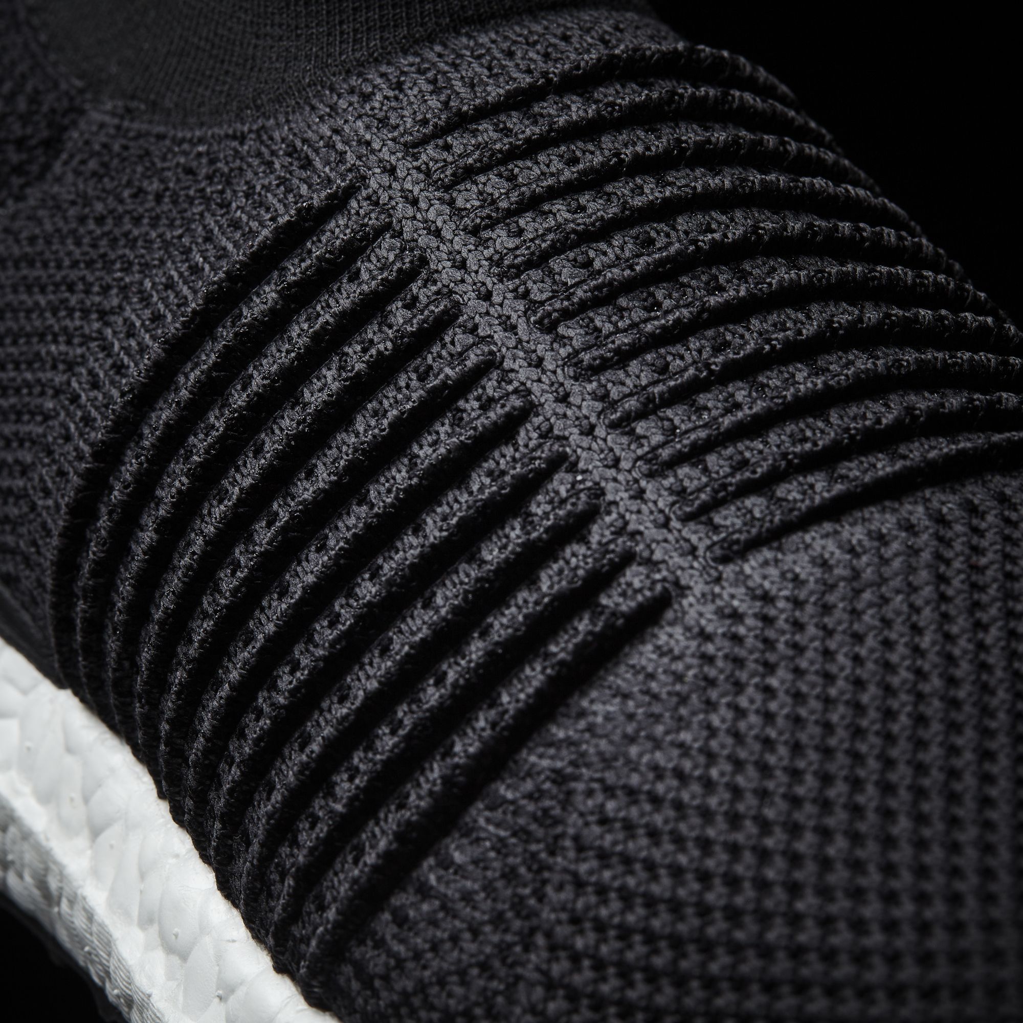 Ultra boost laceless core black outlet