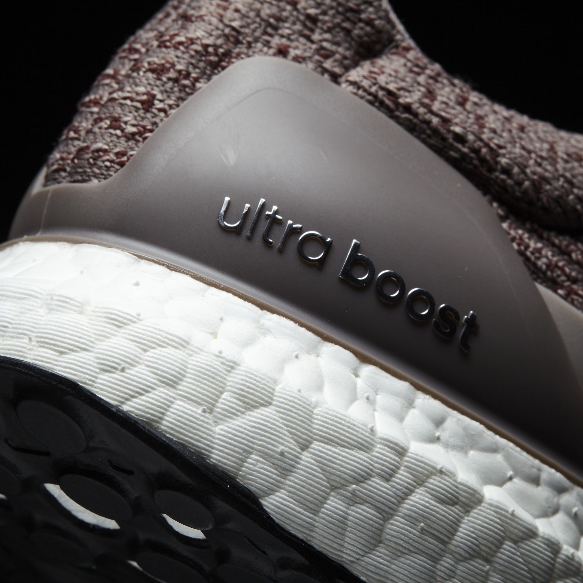 Size 8.0 UltraBoost 3.0 Tech Earth