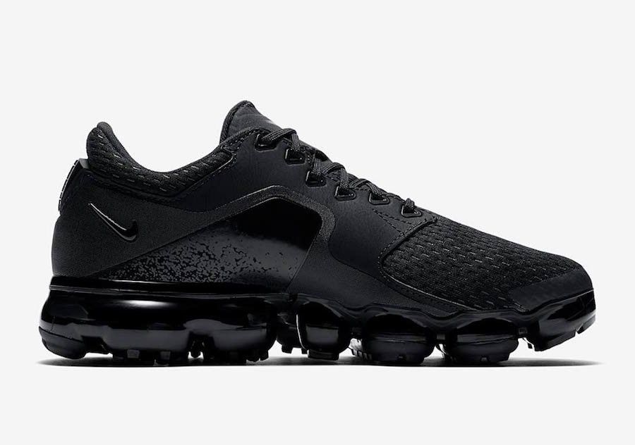 vapormax cs triple black