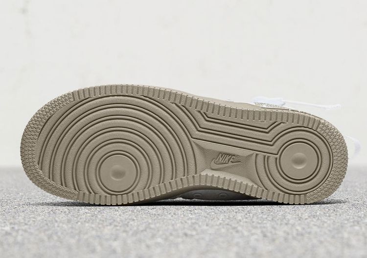 Nike Wmns SF Air Force 1 Mid Los Angeles